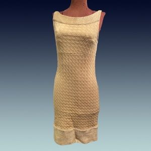 👗 Diane von Furstenberg Gold Knit Dress Size 4 FLAW